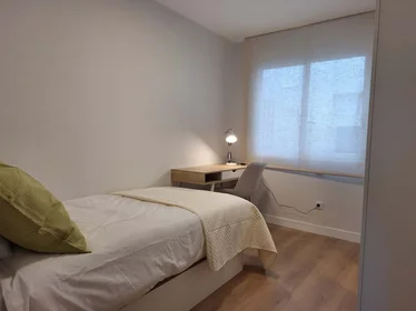 Privatzimmer in der Av. de La Rioja, 1, 28691 Villanueva de la Cañada, Madrid, España, bild 1 von 10