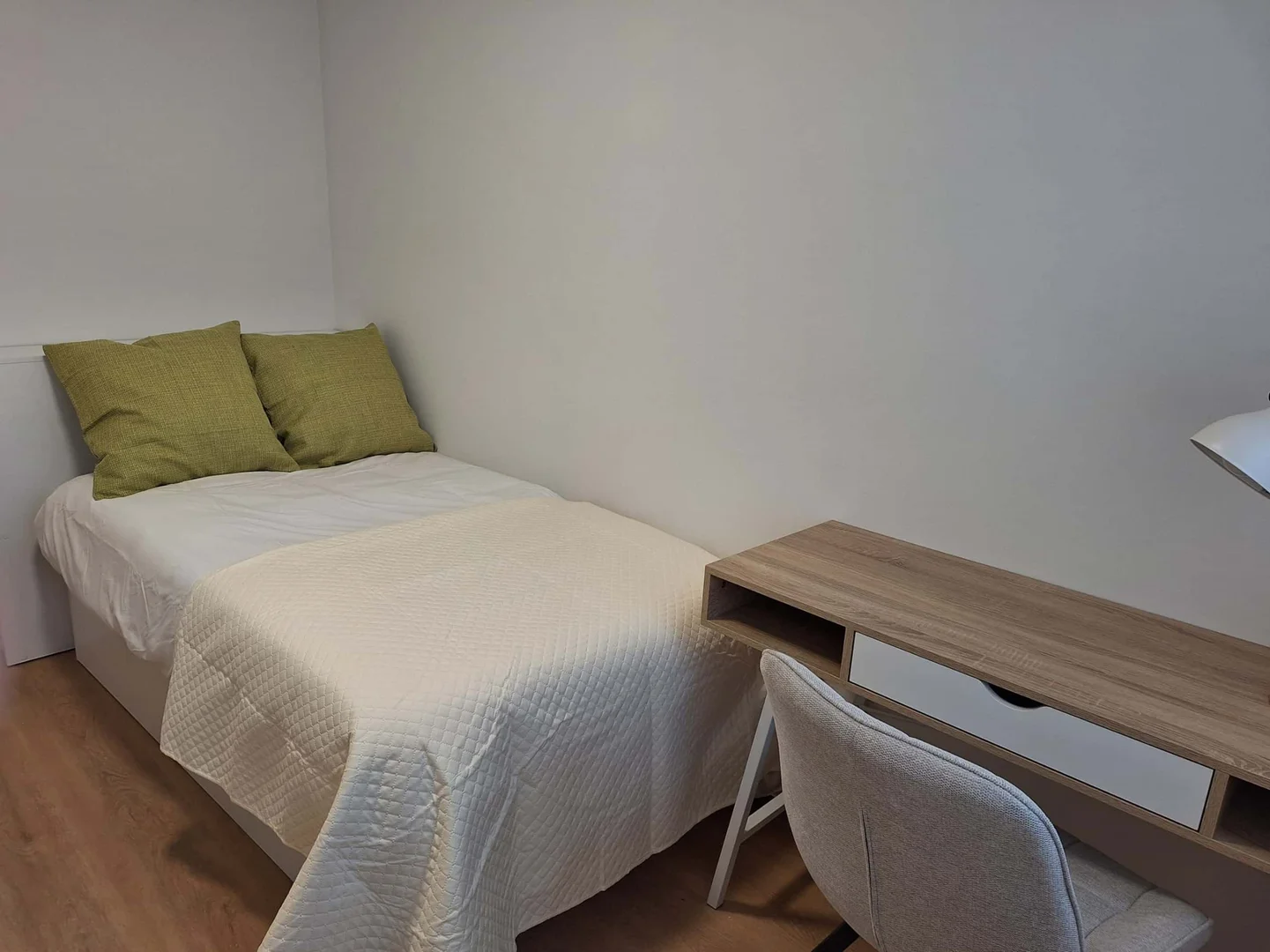 Komfortables und geräumiges Studentenzimmer in 
