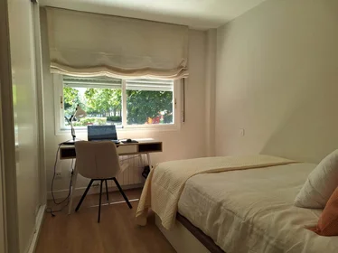 Privatzimmer in der Av. de La Rioja, 1, 28691 Villanueva de la Cañada, Madrid, España, bild 1 von 13