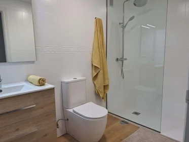 Privatzimmer in der Av. de La Rioja, 1, 28691 Villanueva de la Cañada, Madrid, España, bild 7 von 13