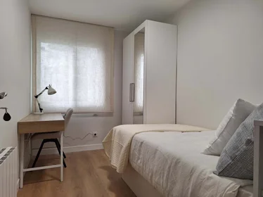 Privatzimmer in der Av. de La Rioja, 1, 28691 Villanueva de la Cañada, Madrid, España, bild 1 von 10