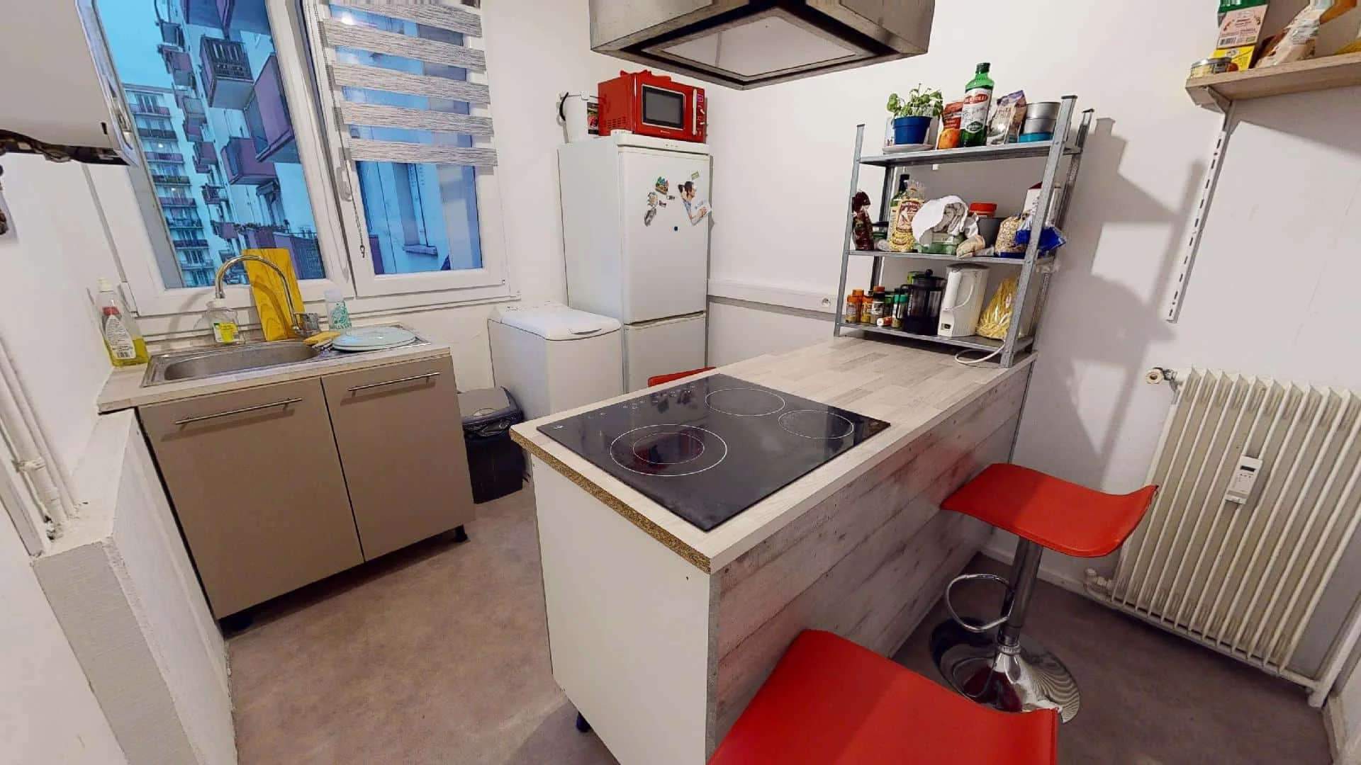 Habitación estudiantil amplia y cómoda en 