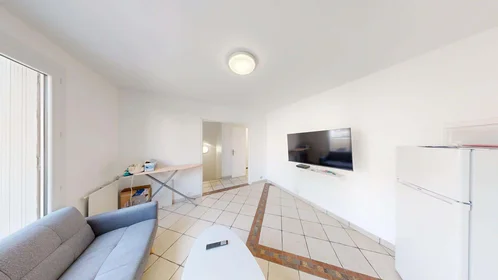 Quarto privado em 2 Sq. Elie Reclus, 91000 Évry-Courcouronnes, France, imagem 8 de 20
