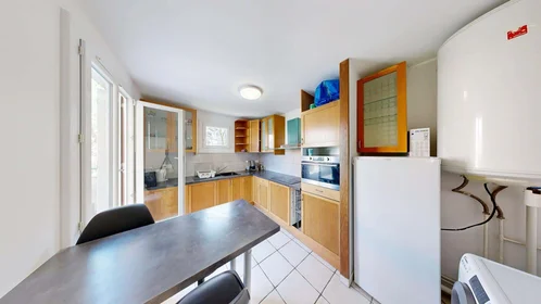 Quarto privado em 2 Sq. Elie Reclus, 91000 Évry-Courcouronnes, France, imagem 10 de 20