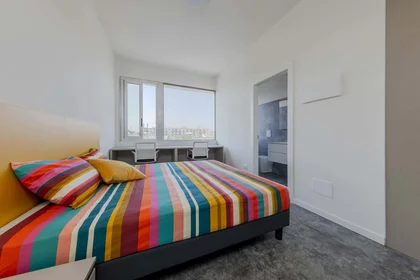 Stanza privata in Via Giulio Togni, 14, 25122 Brescia BS, Italy, immagine 1 di 12