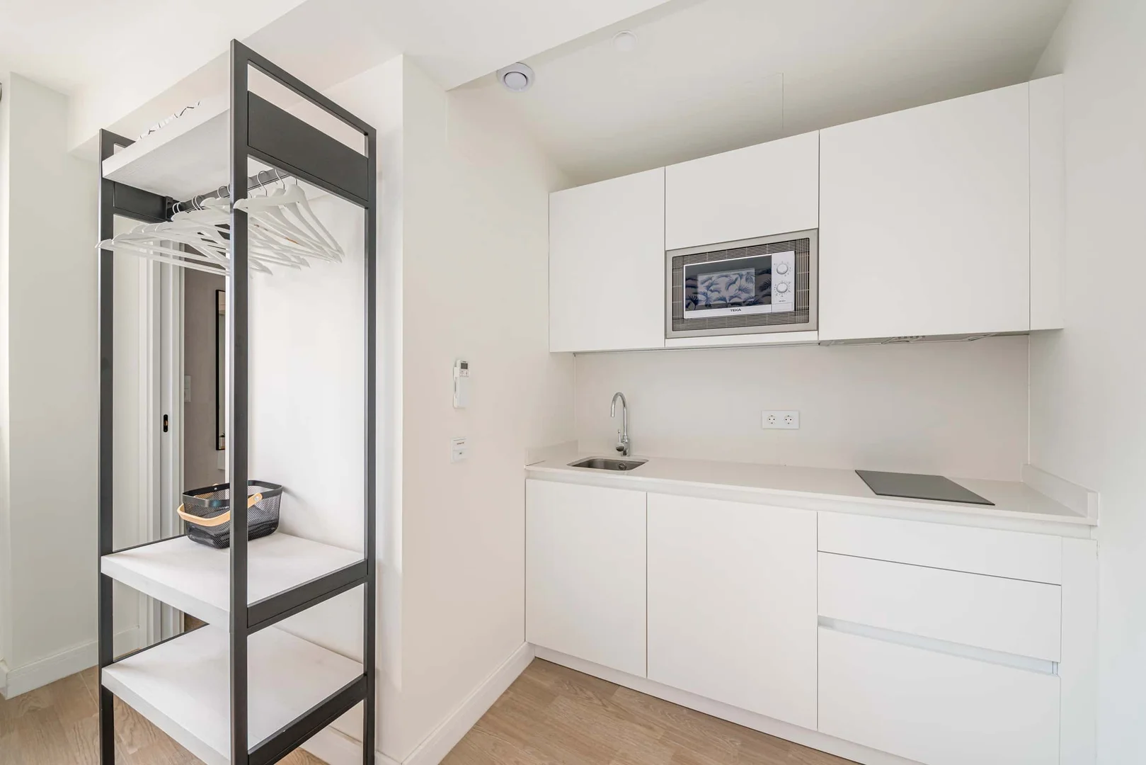 Habitación estudiantil amplia y cómoda en 
