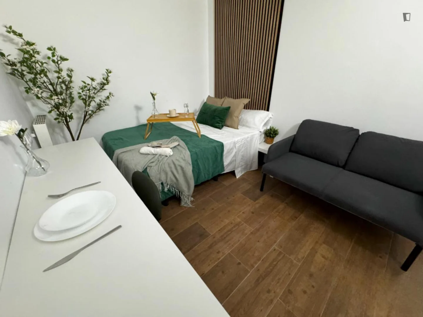 Quarto de estudante económico com localização conveniente em 