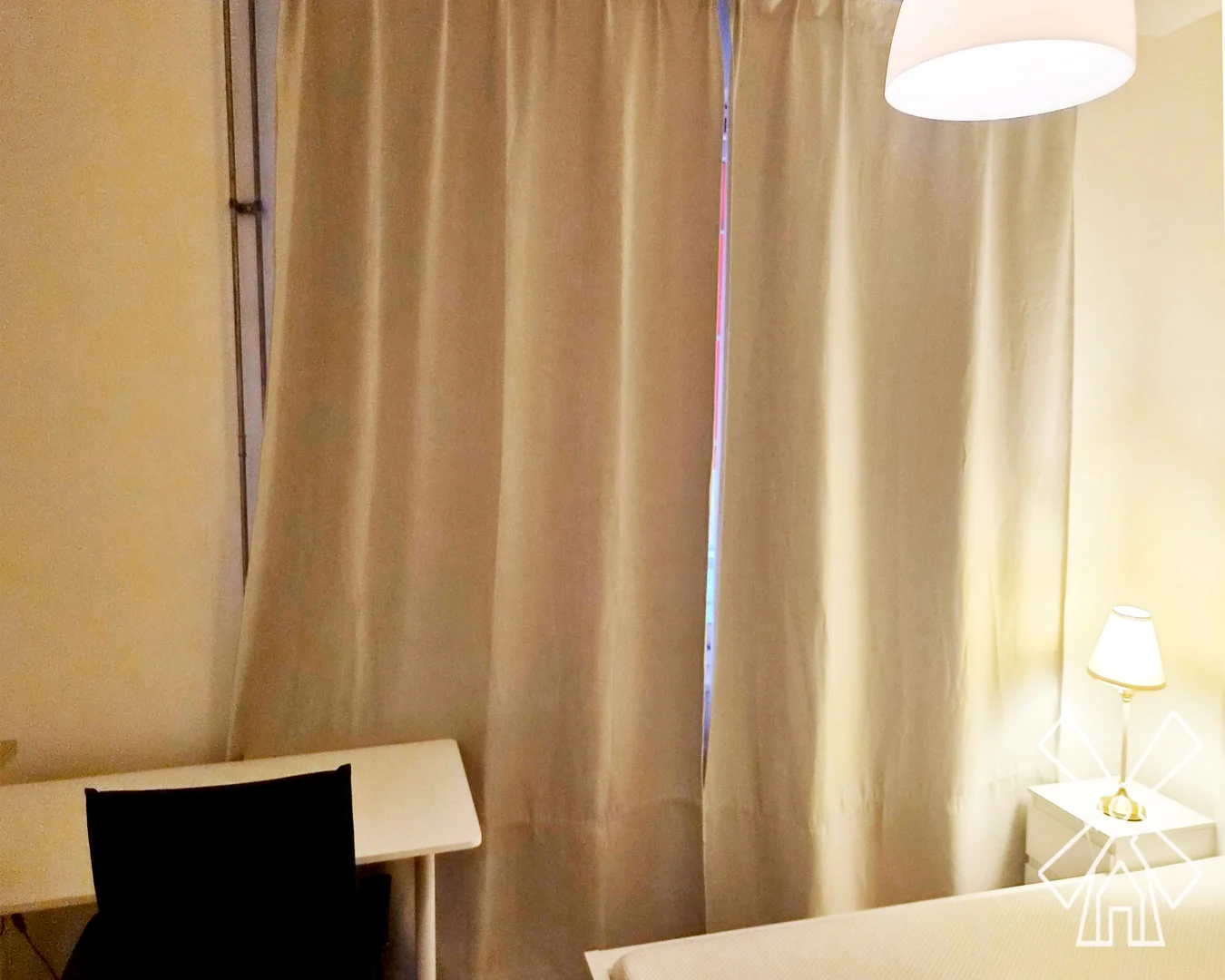 Quarto acolhedor para estudantes disponível em 