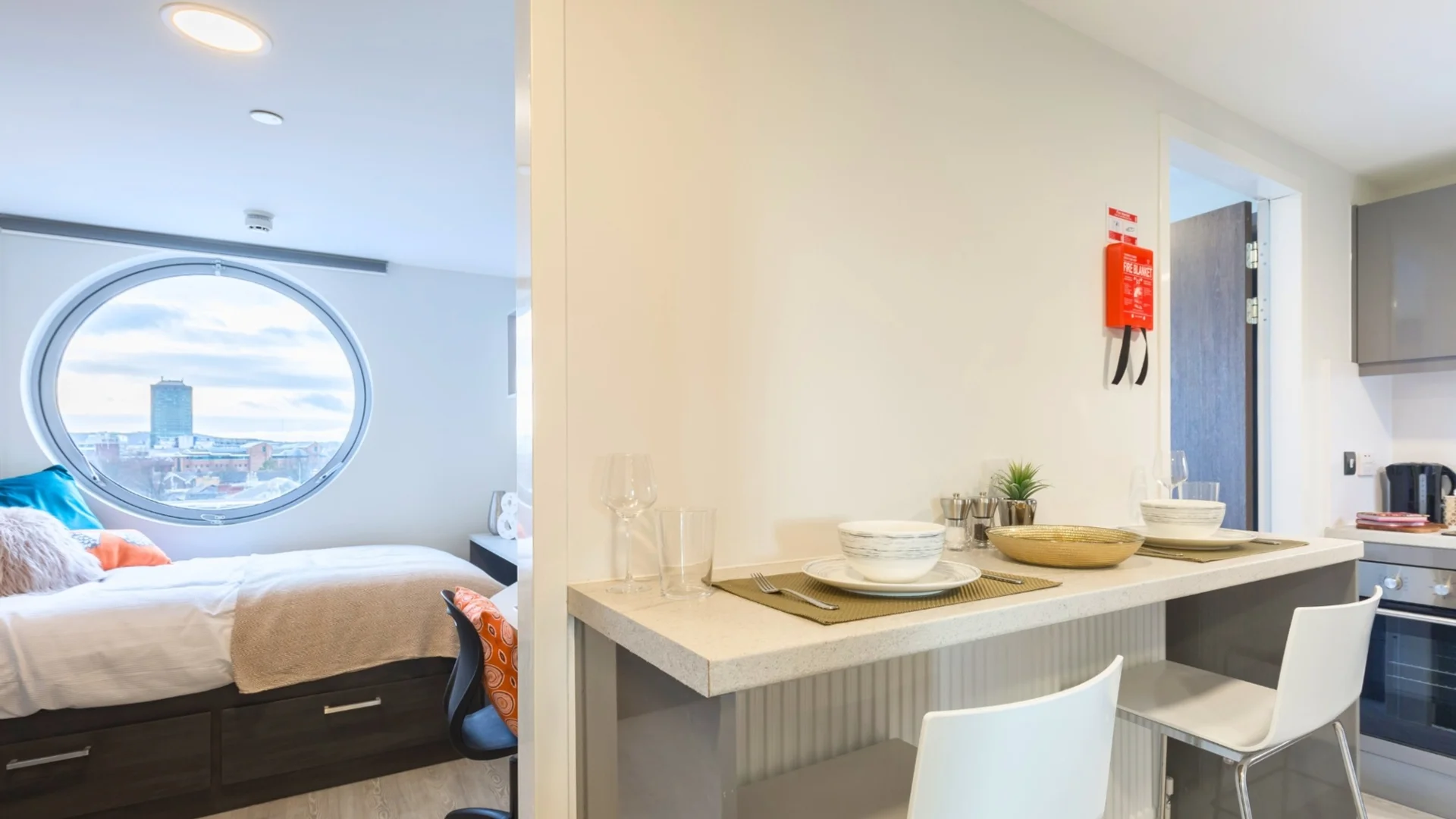 Livin 21-27 City Rd, Cardiff CF24 3BJ, United Kingdom