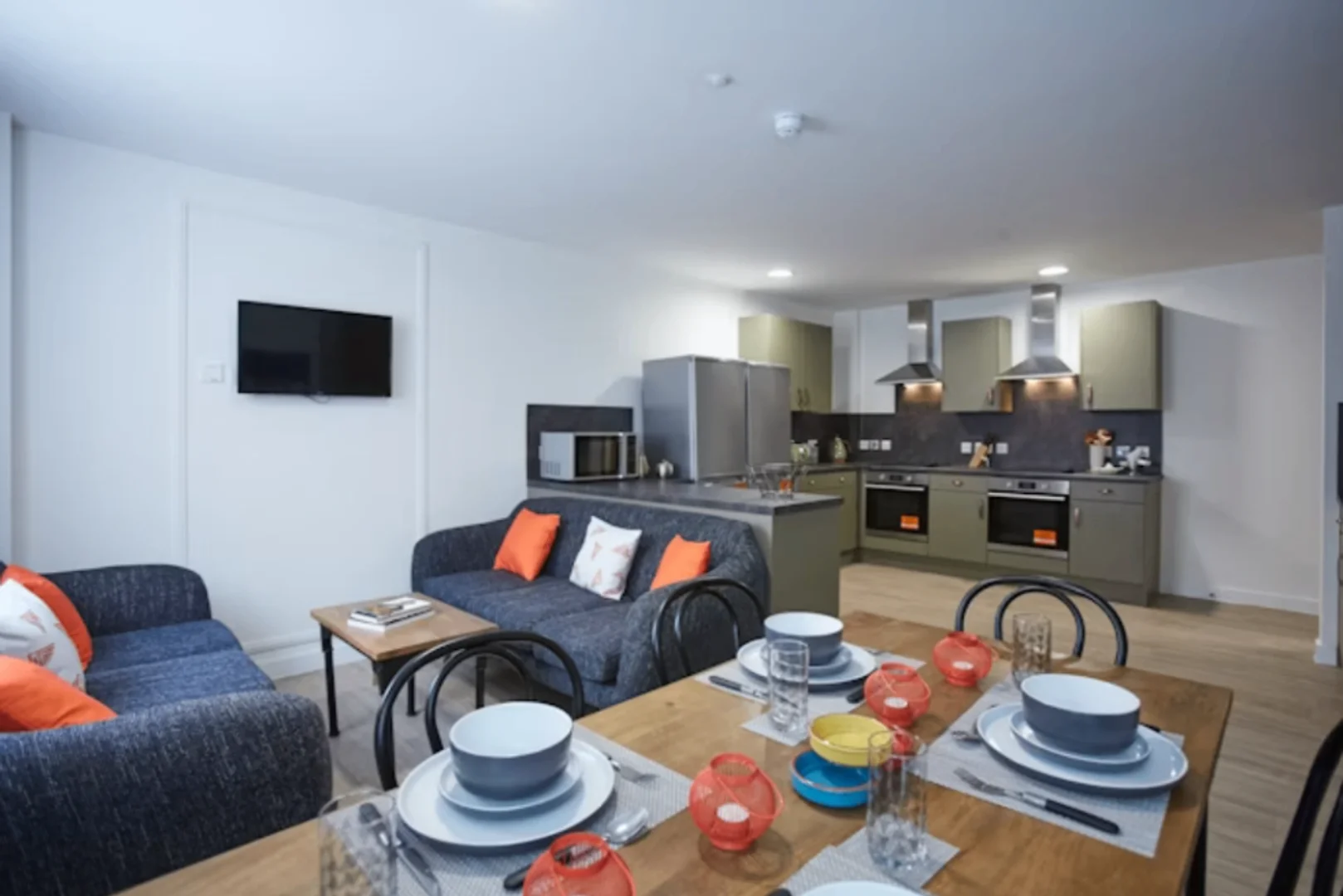 Room for rent in student apartment in , fully furnished