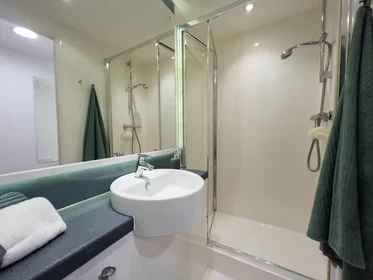 Quarto privado em residência em 200 N Hanover St, Glasgow G4 0PY, United Kingdom , imagem 27 de 36