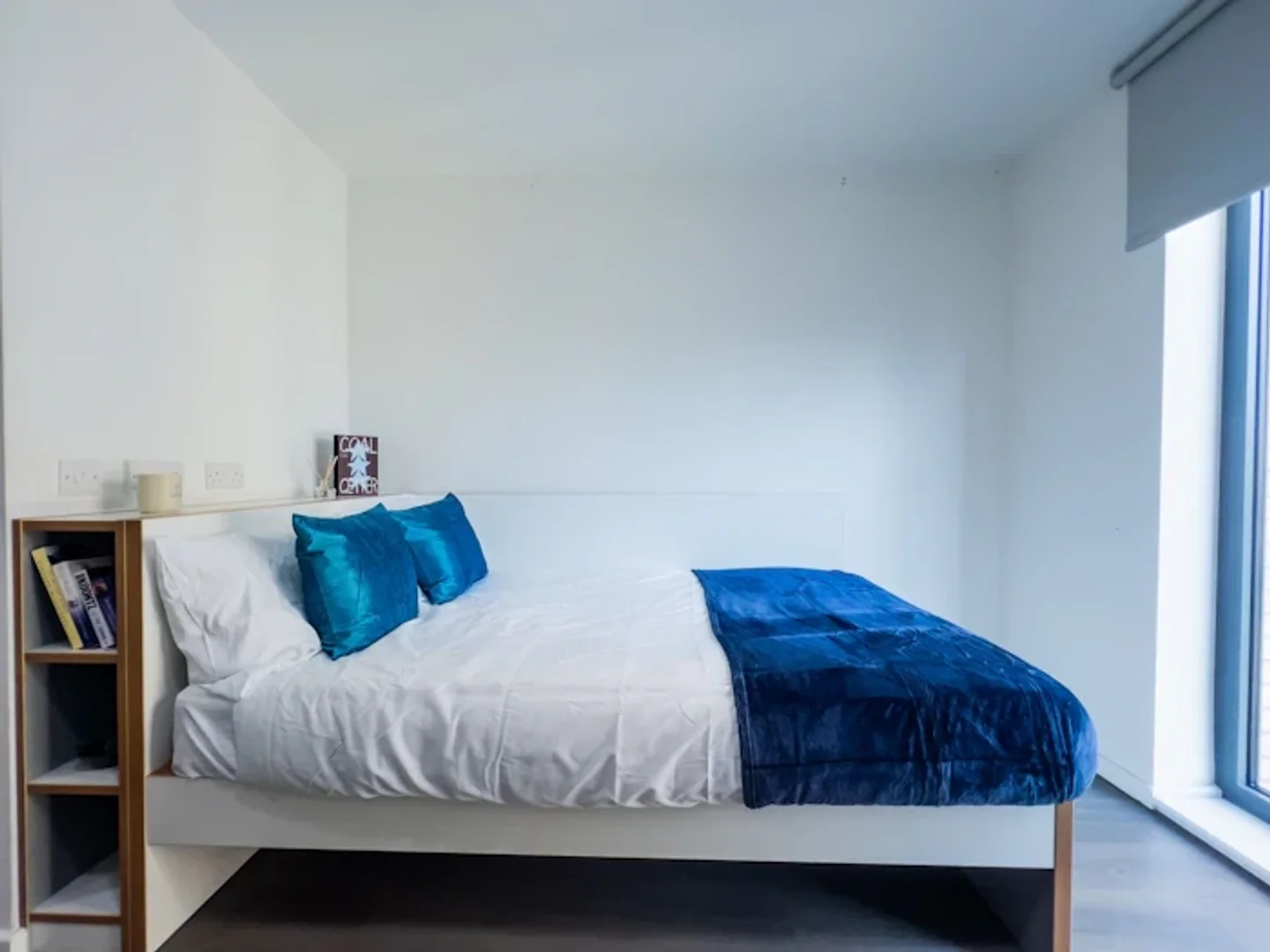 Quarto de estudante económico com localização conveniente em