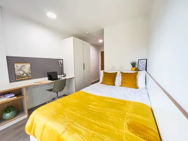 Quarto privado em residência em 200 N Hanover St, Glasgow G4 0PY, United Kingdom , imagem 8 de 36