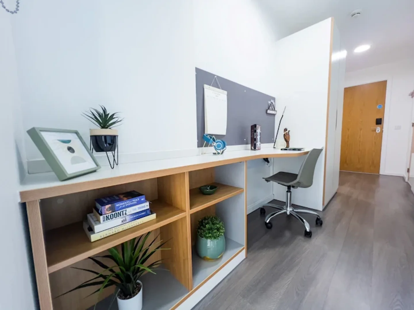 Quarto de estudante económico perto do campus em 
