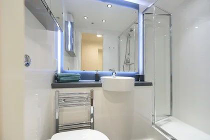 Quarto privado em residência em 200 N Hanover St, Glasgow G4 0PY, United Kingdom , imagem 6 de 38