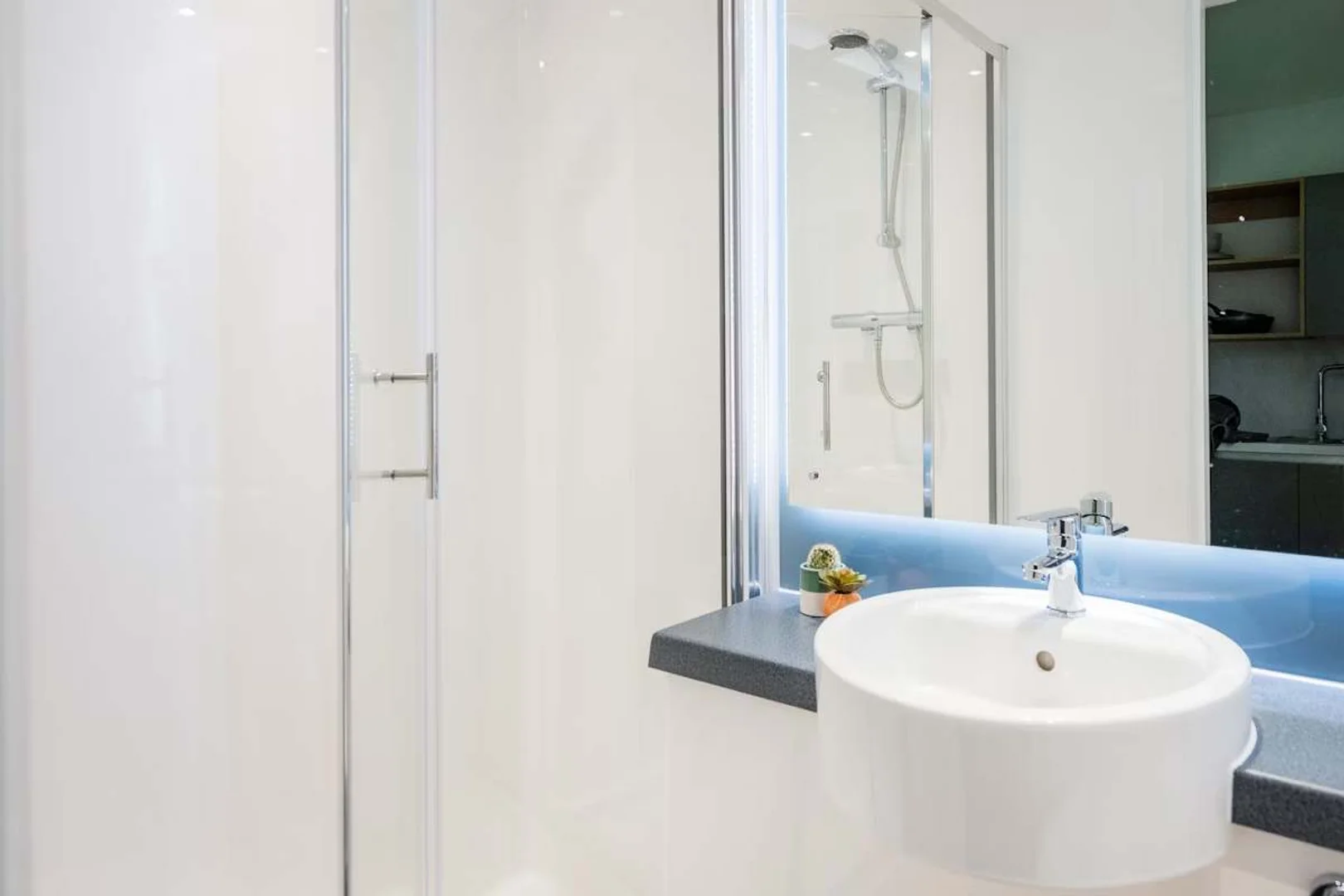 Quarto acolhedor para estudantes disponível em 