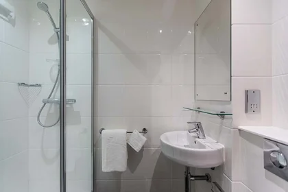 Apartamento inteiro em residência em 15 Queens Walk, Reading RG1 7QF, UK, imagem 7 de 35