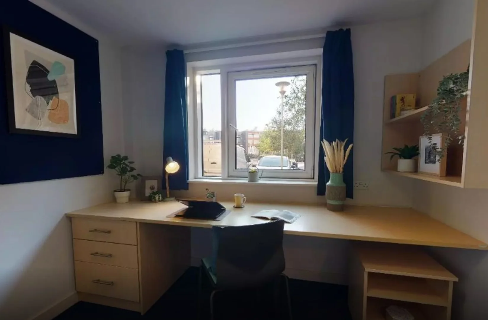 Zimmer in Studentenwohnung in  zu vermieten, voll möbliert