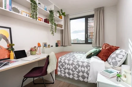 Quarto privado em 12-16 Feeder Road, Bristol, United Kingdom, BS2 0SB, imagem 1 de 10