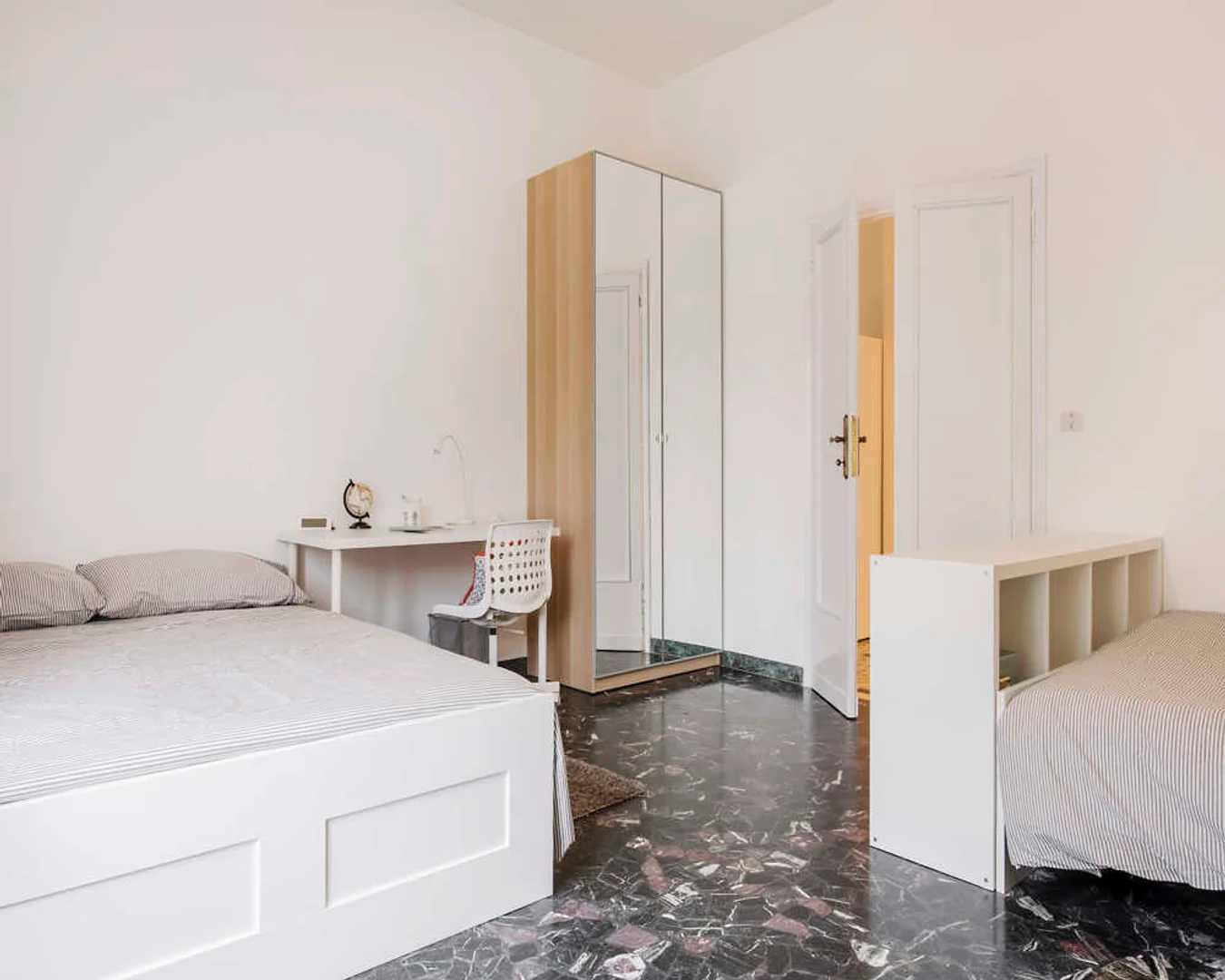 Chambre à louer dans un appartement d'étudiant à , entièrement meublée