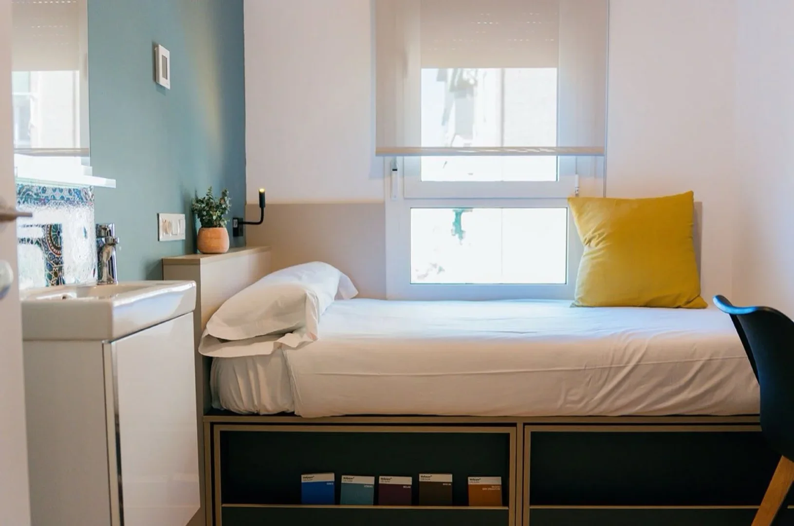 'de öğrenci dairesinde, tamamen mobilyalı kiralık oda