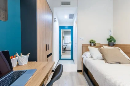 Private room at Carretera de Castilla 18, image 1 of 10