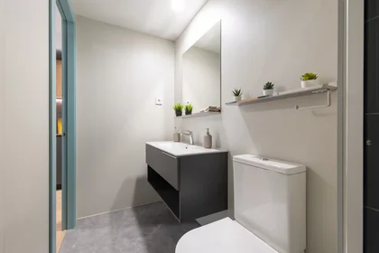 Quarto compartilhado em residência em Avenida de José Atarés 20, imagem 12 de 16