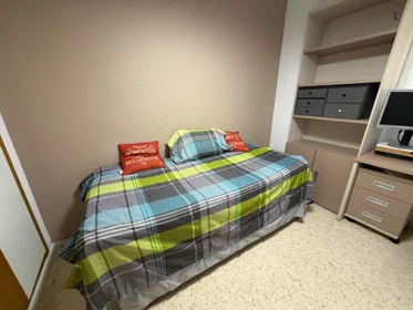 Stanza privata in Carrer Vicente Alexandre, immagine 1 di 9