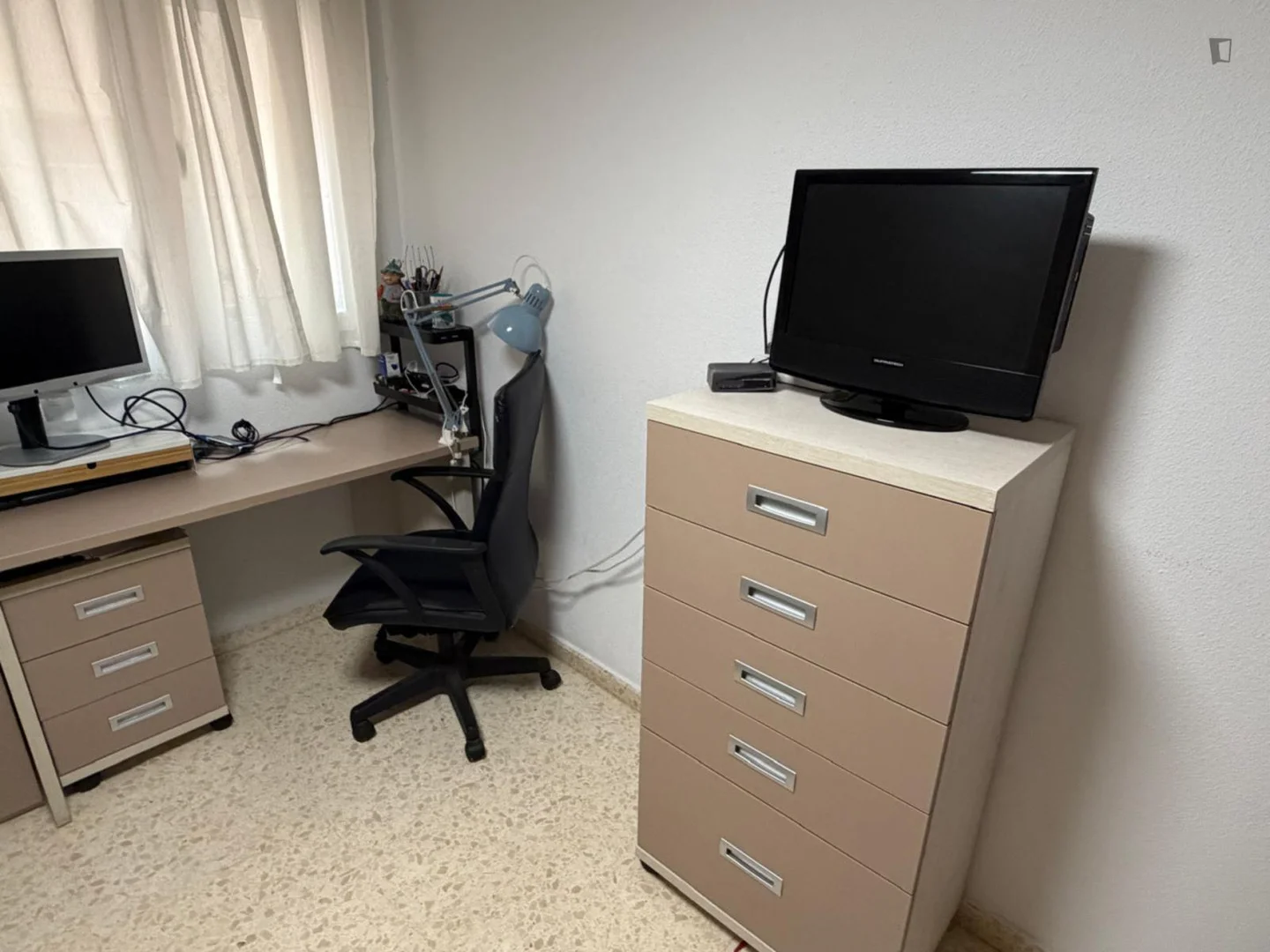 Stanza in affitto in appartamento per studenti a , completamente arredata