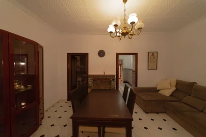 Chambre privée à Calle Lucena, Rochelambert, image 10 de 10
