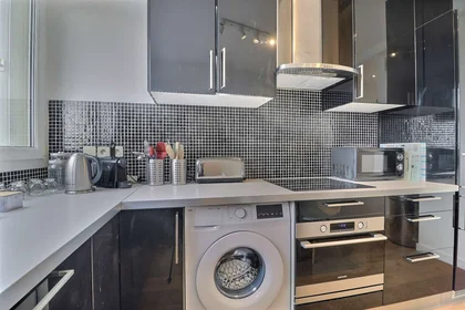 Logement entier à Rue Denfert Rochereau, image 1 de 10