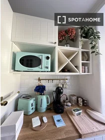 Entire apartment at Rua do Vale de Santo António, image 12 of 13