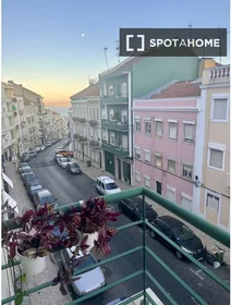 Entire apartment at Rua do Vale de Santo António, image 4 of 13