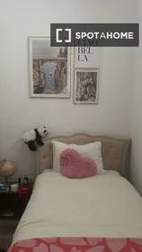 Entire apartment at Rua do Vale de Santo António, image 8 of 13