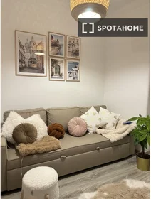 Entire apartment at Rua do Vale de Santo António, image 9 of 13