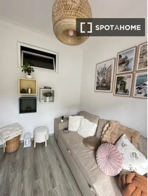 Entire apartment at Rua do Vale de Santo António, image 10 of 13