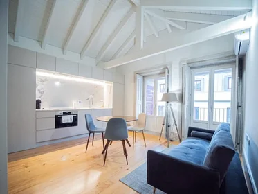 Apartamento inteiro em Rua do Almada, Cedofeita, imagem 1 de 9