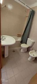 Quarto privado em Ramalde - Rua Doutor Santana Dionísio, imagem 13 de 21