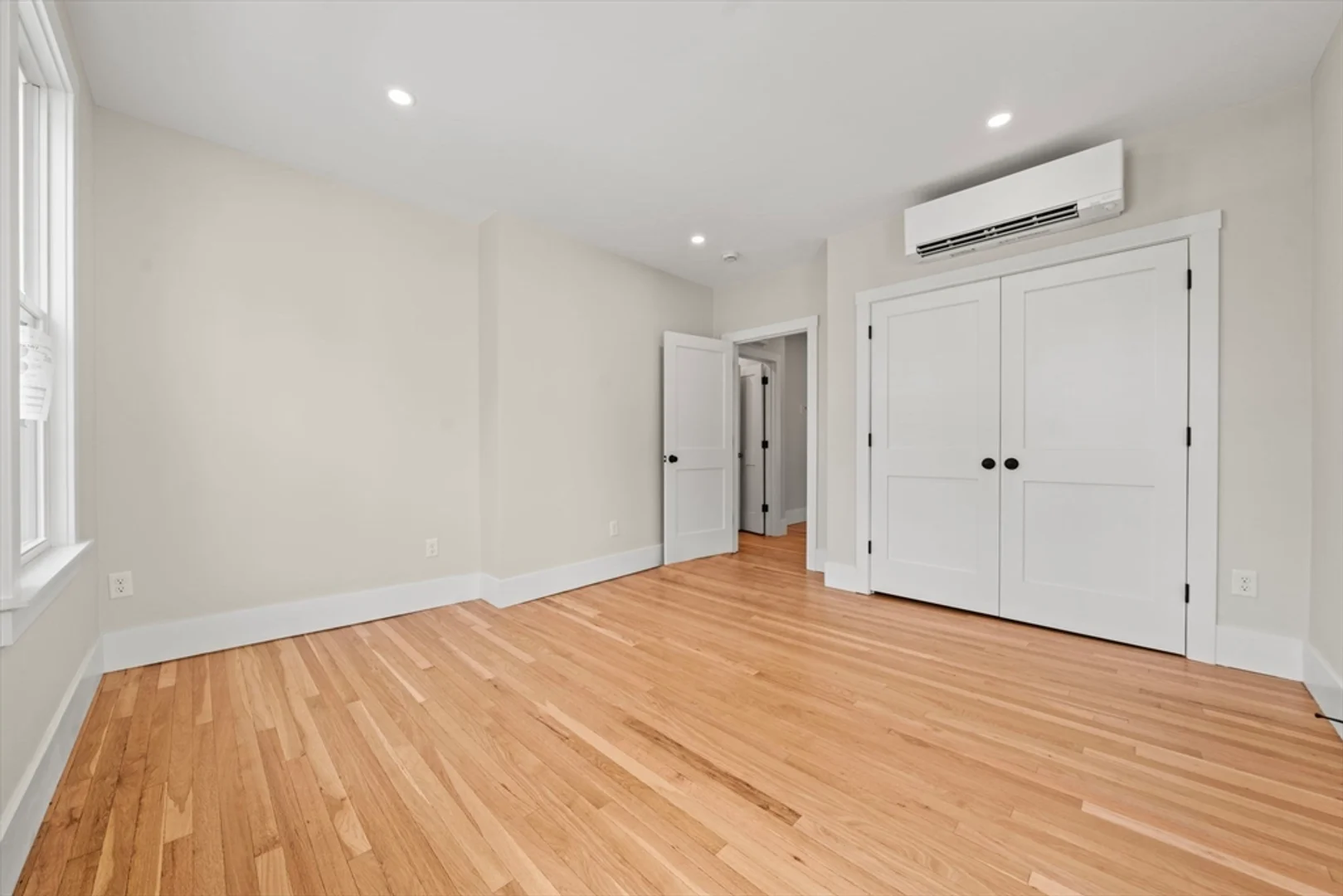 611, East Seventh, Unit 1, South Boston, Boston, MA, 02127