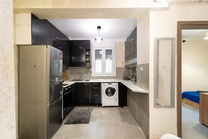 Stanza privata in Leoforos Vasilissis Olgas 37, Thessaloniki, Greece , Thessaloniki, , 546 41 Greece, immagine 12 di 23