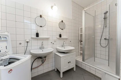Private room at Köpenicker Straße, image 11 of 13