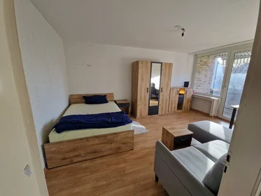 Özel oda konumu Reisholzer Straße, Stadtbezirk 8, 8 10 görüntüsü