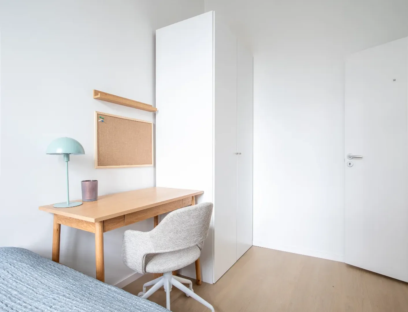 Economical student room with convenient location in 