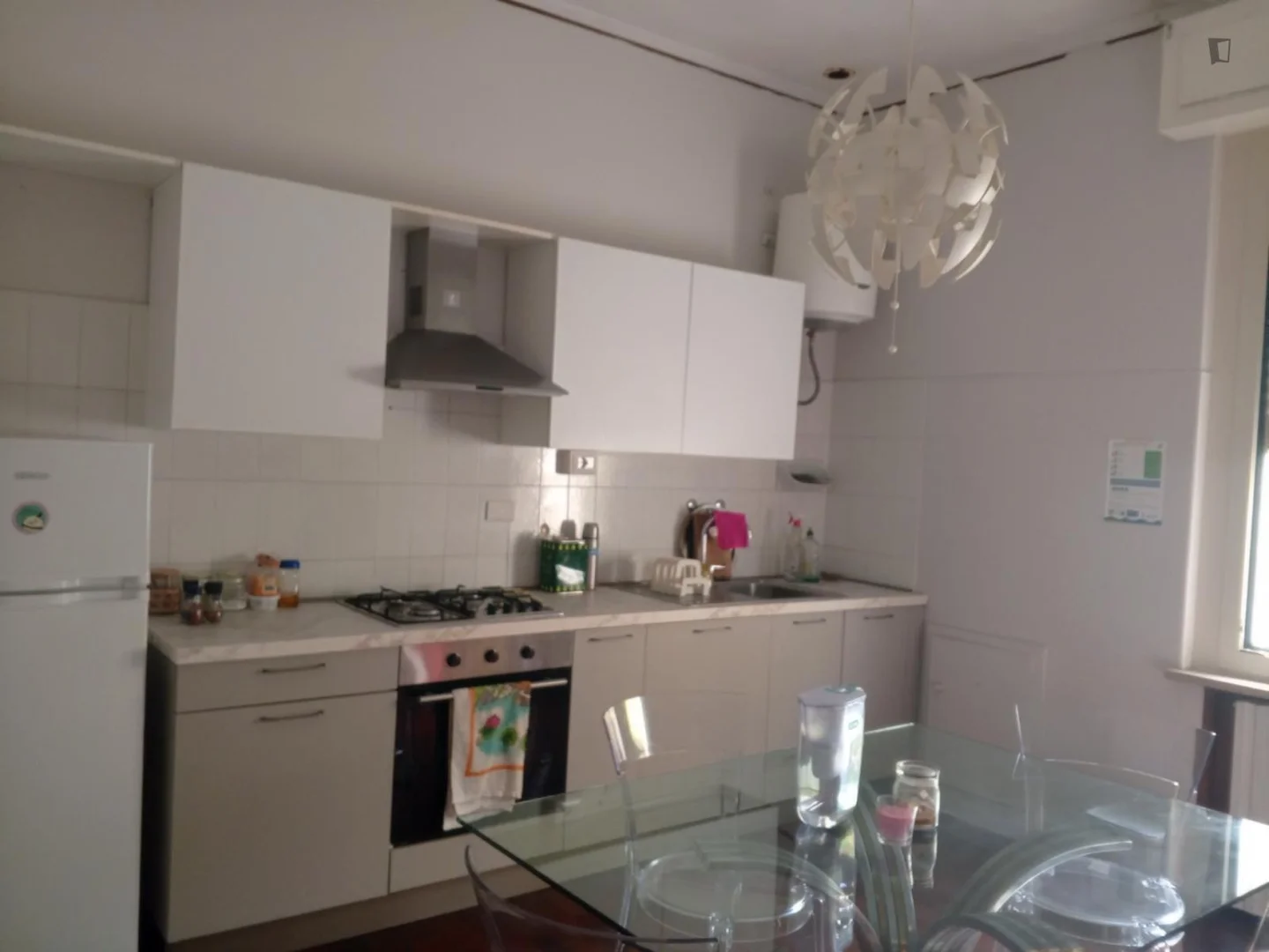 Habitación para estudiantes en  con área de estudio y facilidades compartidas
