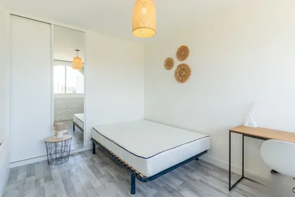 Quarto privado em 1 Rue Odilon Redon, imagem 8 de 12