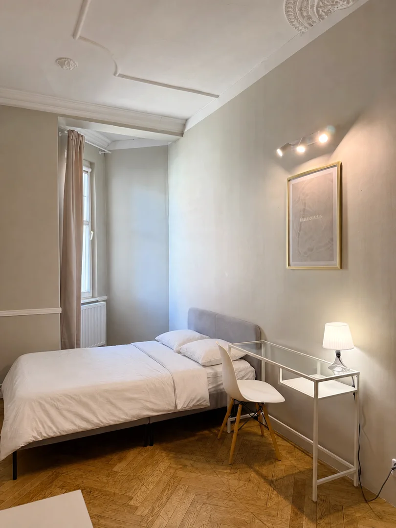 Habitación acogedora para estudiantes disponible en 