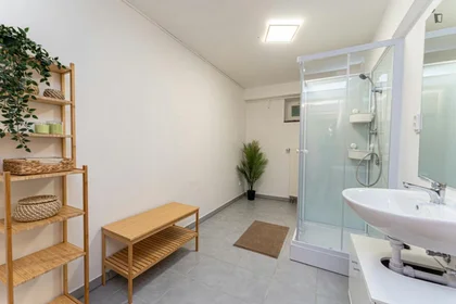 Private room at Stromstraße, image 12 of 24