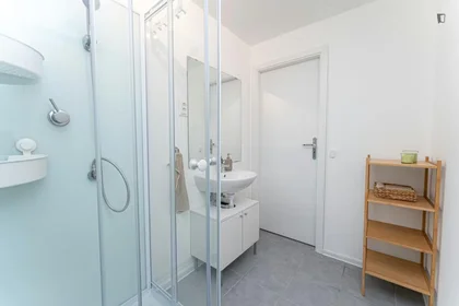 Private room at Stromstraße, image 14 of 24