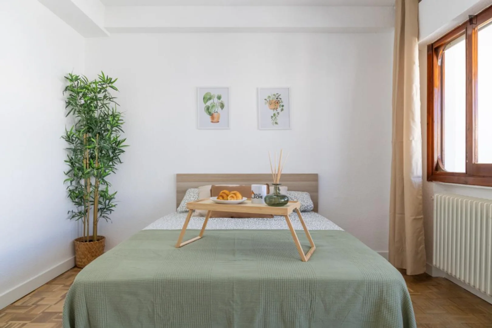 Chambre confortable pour étudiants disponible dans