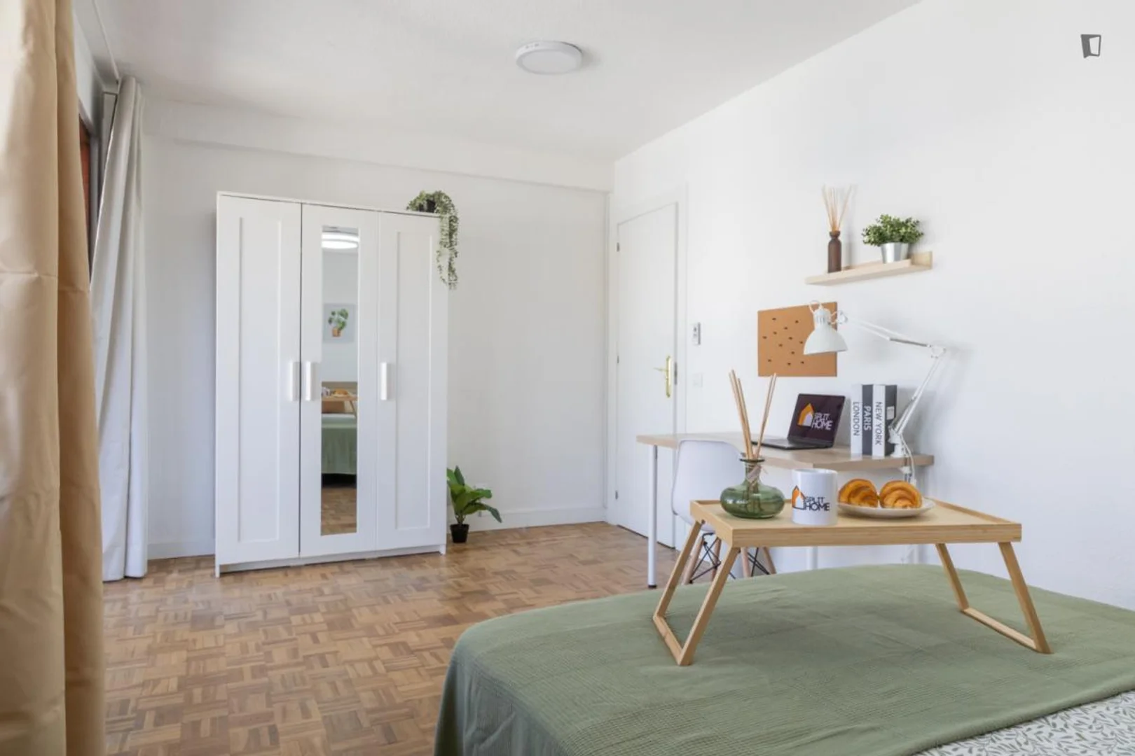 Chambre à louer dans un appartement d'étudiant à , entièrement meublée